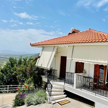 Guesthouse Lykourgos Mavrommátion エクステリア 写真