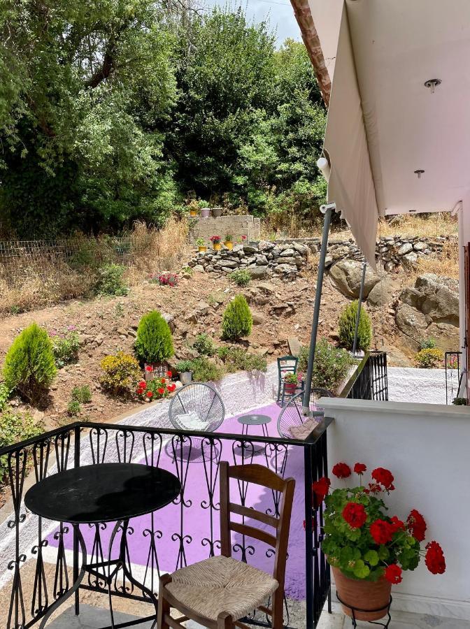 Guesthouse Lykourgos Mavrommátion エクステリア 写真