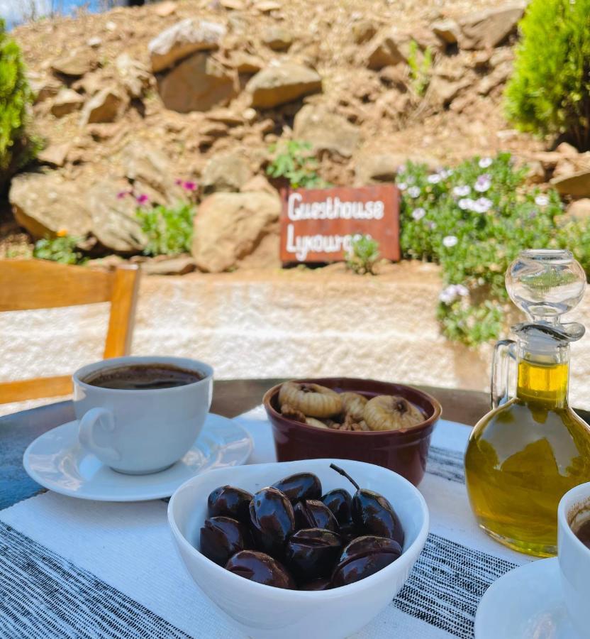 Guesthouse Lykourgos Mavrommátion エクステリア 写真